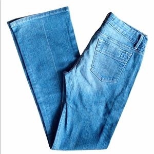 Joe’s Jean Muse Light wash Bootcut Jean | Size 28